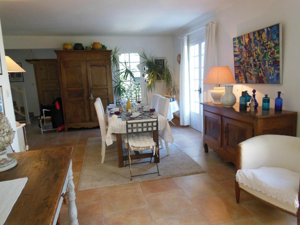 Chambres D'Hotes Saint Veredeme Pujaut Екстериор снимка